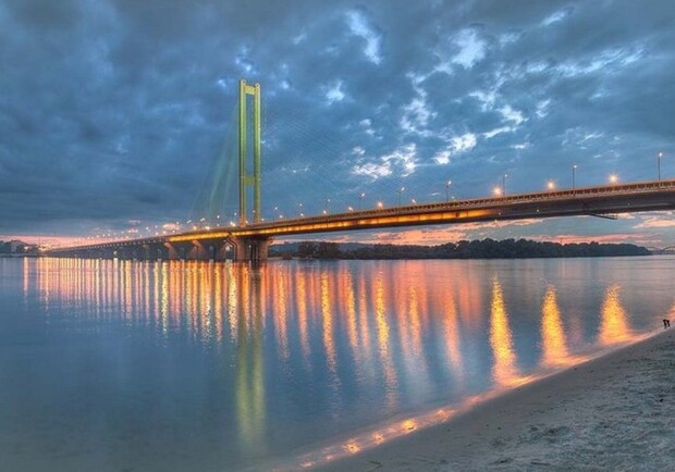 Южный мост в Киеве срочно ремонтируют. Фото: 24 канал