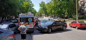 Около Крытого рынка массовое ДТП: столкнулись 5 автомобилей