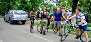 На Трассе здоровья произошла драка с африканцем: опубликовано видео