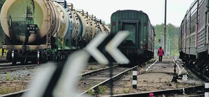 Селфи ценою в жизнь: на Полтавщине парень залез на вагон, где его убило током