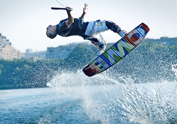 Poltava Wake Cup, сплав на байдарках и прыжки с парашютом: чем заняться в Полтаве 4-5 июля