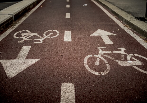 В сквере на Троещине появится еще одна велодорожка. Фото: unsplash