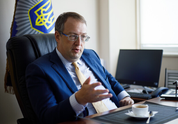 Антон Геращенко ответил "диванным экспертам" по поводу действий спецназа; фото: РБК-Украина