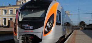 Не опять, а снова: поезд 