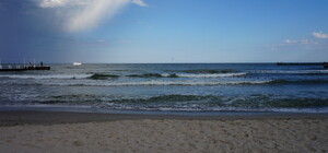 Пошел купаться и не вернулся: на пляже в Аркадии ищут мужчину