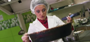 Таракан в столовой горсовета, алкоголь детям и грязные расчески: в Днепр приехал Ревизор