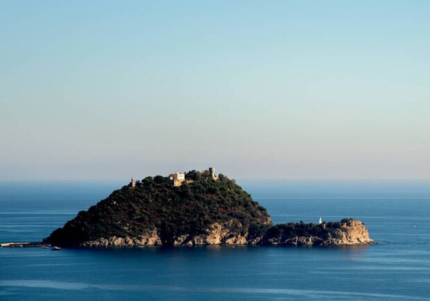 Сын Богуслаева купил итальянский остров. Фото: ©Youtube.com/Daniele castellaro