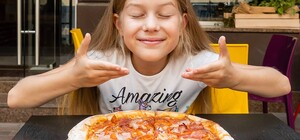 Піца з просекко: на Кривій Липі відкрили новий сімейний ресторан 