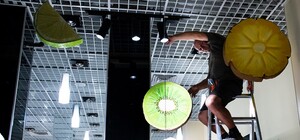 Проголосуй: харьковчан просят выбрать самую красивую витрину