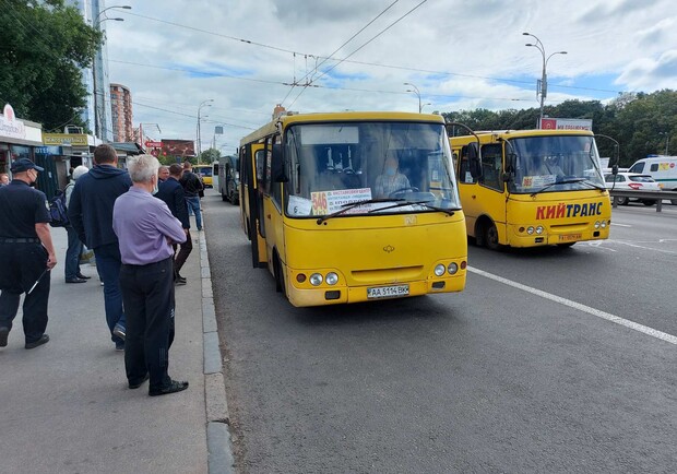 В Киеве работала нелегальная маршрутка. Фото: пресс-служба департамента транспортной инфраструктуры КГГА