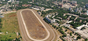 Стихия разбушевалась: на Одесском ипподроме заметили смерч