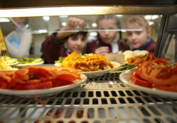 Школы Киева будут делать фотоотчеты о школьных завтраках. Фото: 112.ua