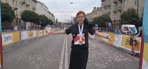 Біжи, сестро, біжи: львівська черниця стала переможницею півмарафону