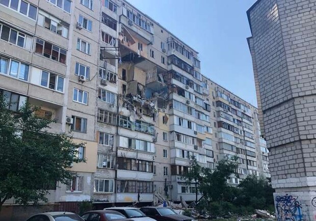 Потратят 14 миллионов гривен: на Позняках разберут взорванный дом. Фото: "Наші гроші"