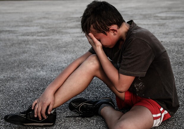 Избили и спрятали: в интернате для особенных детей пострадали мальчики-аутисты. Фото: Pixabay