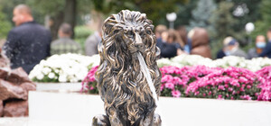 Выходи на прогулку: в Киеве открыли Мюнхенский сквер