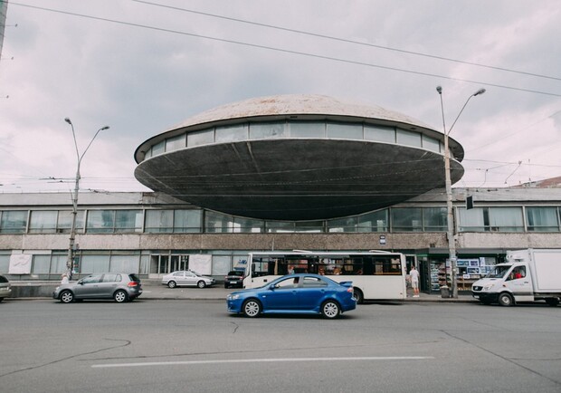 "Летающая тарелка" на Лыбидской теперь памятник архитектуры. Фото: КГГА