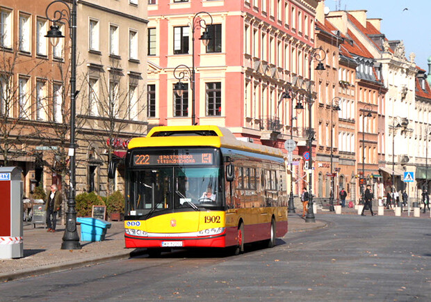 В варшавских автобусах будут показывать ролики про Украину. Фото: tripsmile.