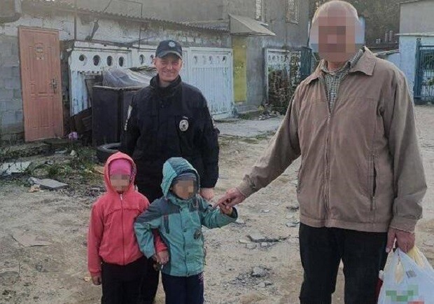 Дед потерял маленьких детей в лесу на Виноградаре.Фото: Полиция Киева.