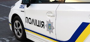 Дебоширит и крестится: очередной террорист захватил вареничную на Печерске