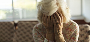 Хэппи-энд: на Северном спасли бабушку, которая ночевала под кустом