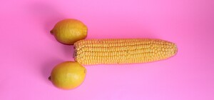 Львів'янин зіпсував бюлетень, дописавши до хрестика дві літери: фото 18+ 