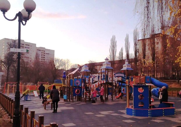 На Соломенке заканчивают реконструкцию парка "Орленок". Фото: Киевзеленстрой