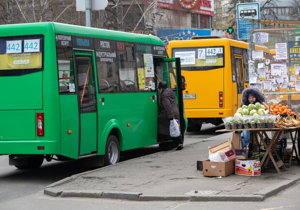 В маршрутках Киева дорожает проезд. Фото: Сегодня