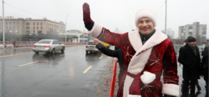 Упавшие фонари на Шулявке: кто компенсирует убытки водителям и почему убрали еще шесть столбов