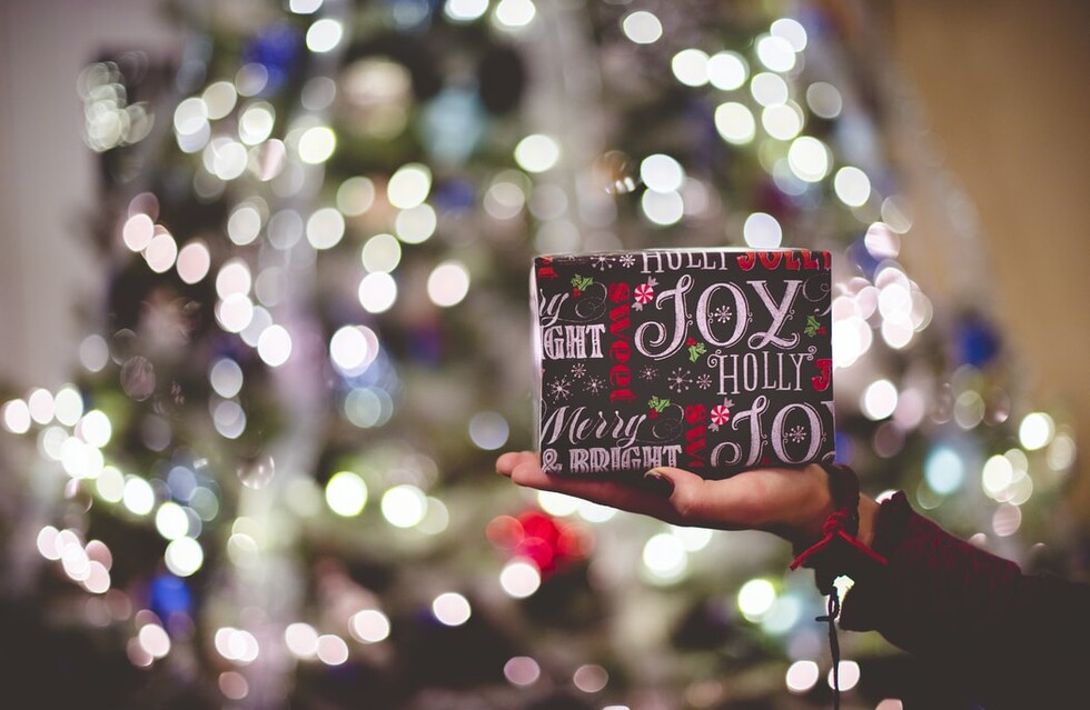 8 вариантов унисекс-подарков на Новый год - фото: tutknow
