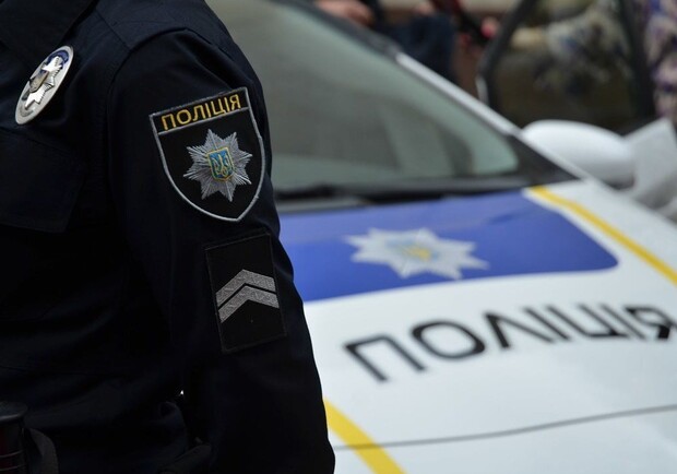 Пьяный водитель врезался в экипаж полицейских. Фото: ua.news.