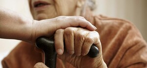 Притворилась соцработницей: в Одессе женщина обманула двух пенсионеров