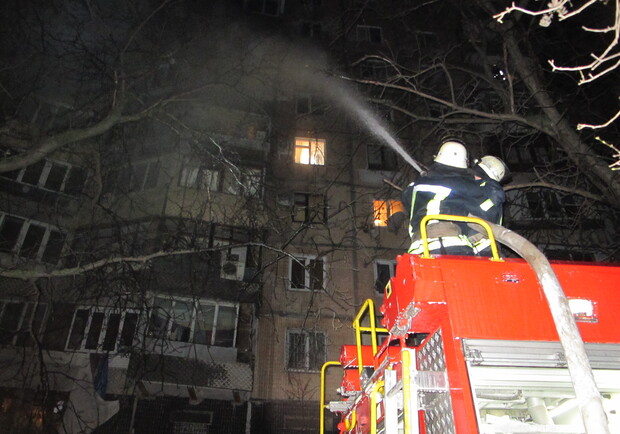 За новогоднюю ночь спасатели тушили несколько пожаров. Фото: ГСЧС
