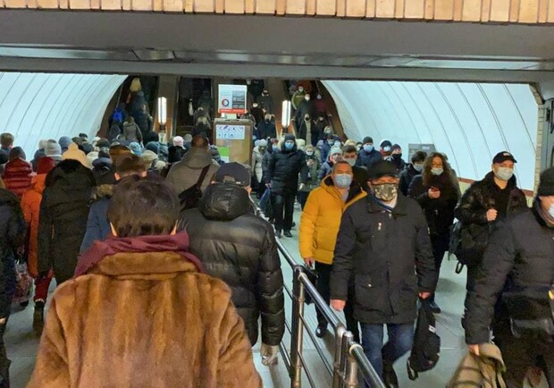 Как работает столичное метро во время локдауна - фото: Страна.ua
