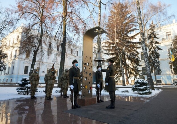 В Киеве почтили память погибших военнослужащих - фото: president.gov.ua