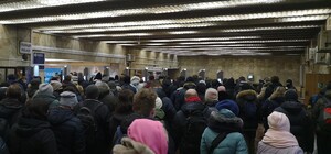 Так себе карантин: киевляне жалуются на столпотворения на станции 