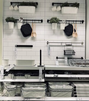 Очереди и вход по смскам: как выглядит первая IKEA и как в нее попасть