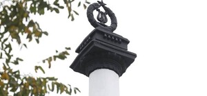 Не прошло и года: на бульваре Шевченко просели отремонтированные колонны