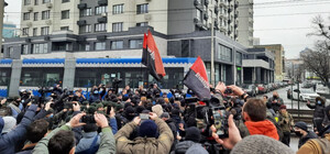 Возле телеканала 