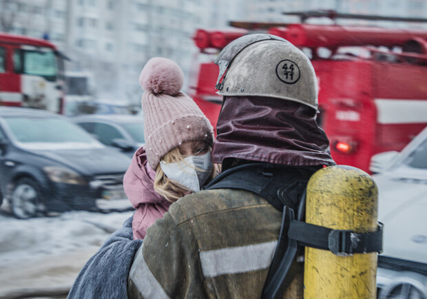 Пожар в Голосеевском районе. Фото: ГСЧС Украины