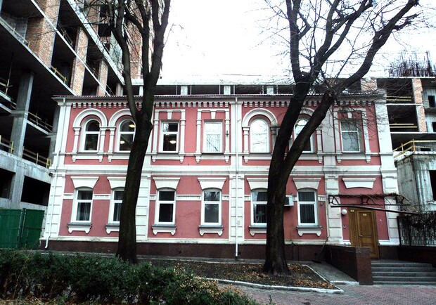 Дому на Лабораторной 9-б, который уже снесли, вернули статус памятника Фото: kyiv-heritage