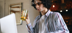 Работали по заказу из РФ: СБУ задержала 6-х интернет-агитаторов