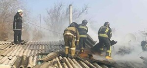 На Слободке загорелся частный дом: пострадал один человек