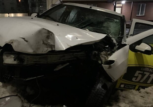 Таксисты все чаще попадают в аварии. Фото: Киев Оперативный.