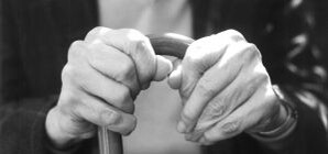 Предлагайте,  как забрать деньги у олигархов – Надрага посовещался с луганскими депутатами