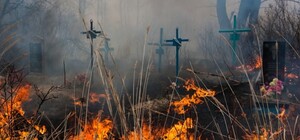 На одесском кладбище подожгли свежую могилу: смотри видео