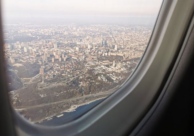 Состоялся первый экскурсионный авирейс над Киевом. Фото: avianews
