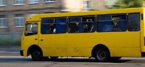 Відео: на Сихові маршрутка протаранила автомобіль