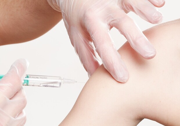 Украинцы смогут вакцинироваться от Covid-19 в частных клиниках. Фото: pixabay.