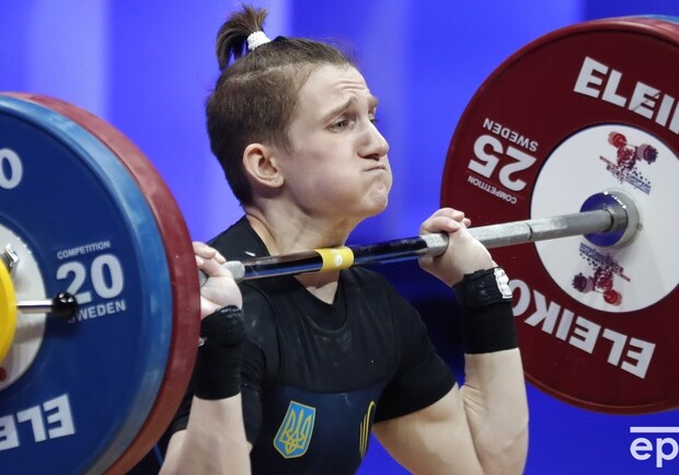 Украинка завоевала три "золота" на чемпионате Европы по тяжелой атлетике. Фото: bykvu.com